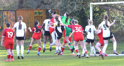 2025-2026 v Ipswich 8-1 another goal coming up, comp.jpg