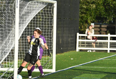 Sutton Utd 7-1, Charlie Torry scores Dart's 4th -  rocket header.jpg