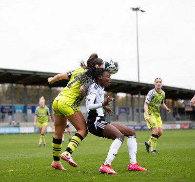 2025-2026 v Forest GR Leen and defender by AlexB.jpg