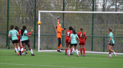 2025-26 v Oaklands Wolves 0-0 Ellie Sterling' corner ear miss.jpg