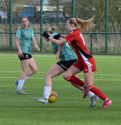 2025-2026 v Oaklands Wolves 0-0 Issy battles.jpg